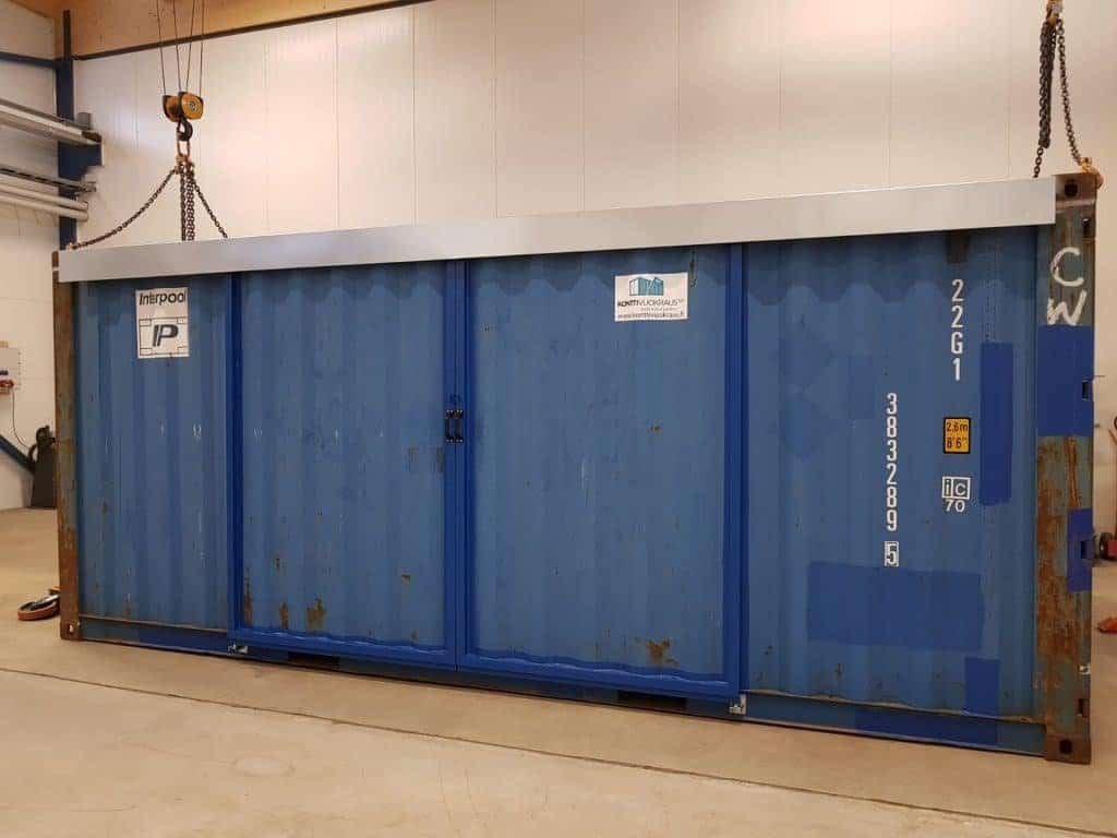 20ft High Cube Container (9′ 6″ high) suitable for IBC storage Sliding Door - Image 2