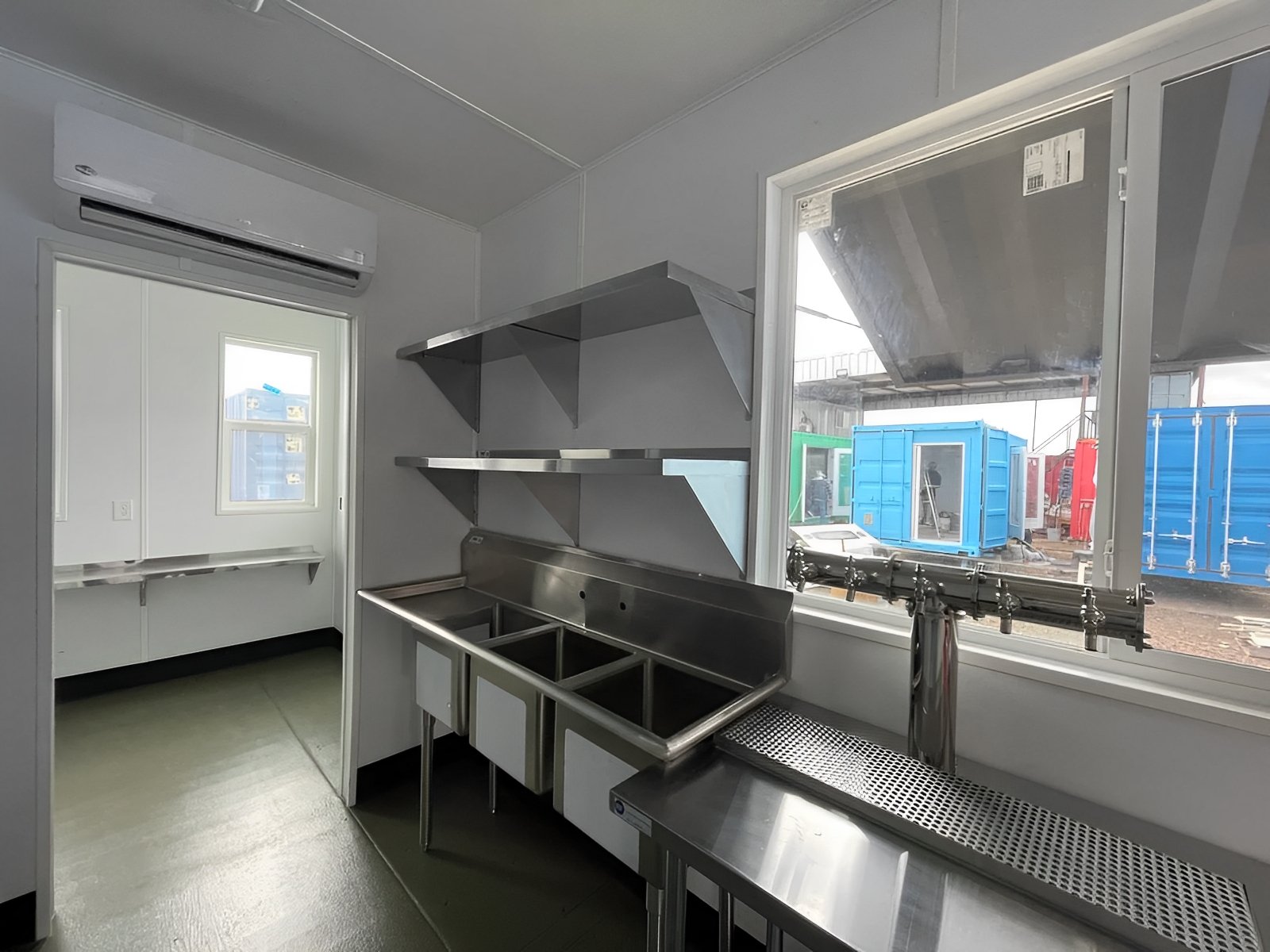 40ft Shipping Container Bar - Image 7