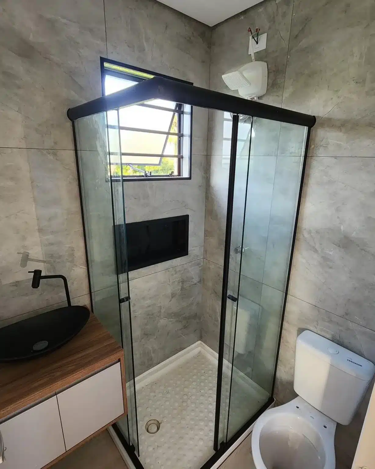 Custom 20ft Shipping Container Home With Water Tank - Image 5