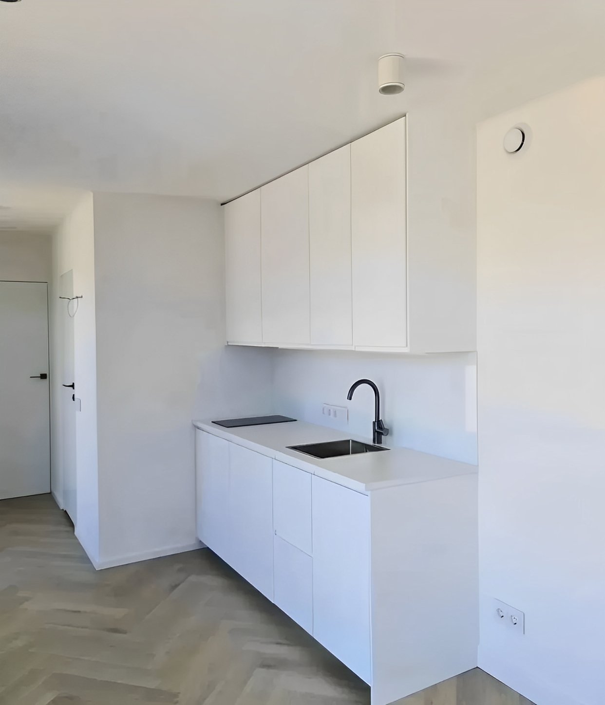 Custom 40ft Shipping Container House - Image 9